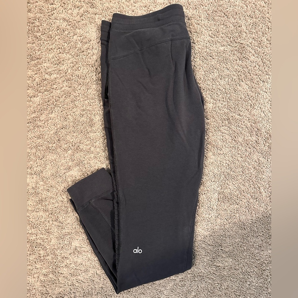 ALO | Urban Moto Sweatpant | Anthracite | Size L